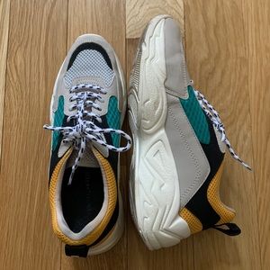 Kendall & Kylie Dad Sneakers